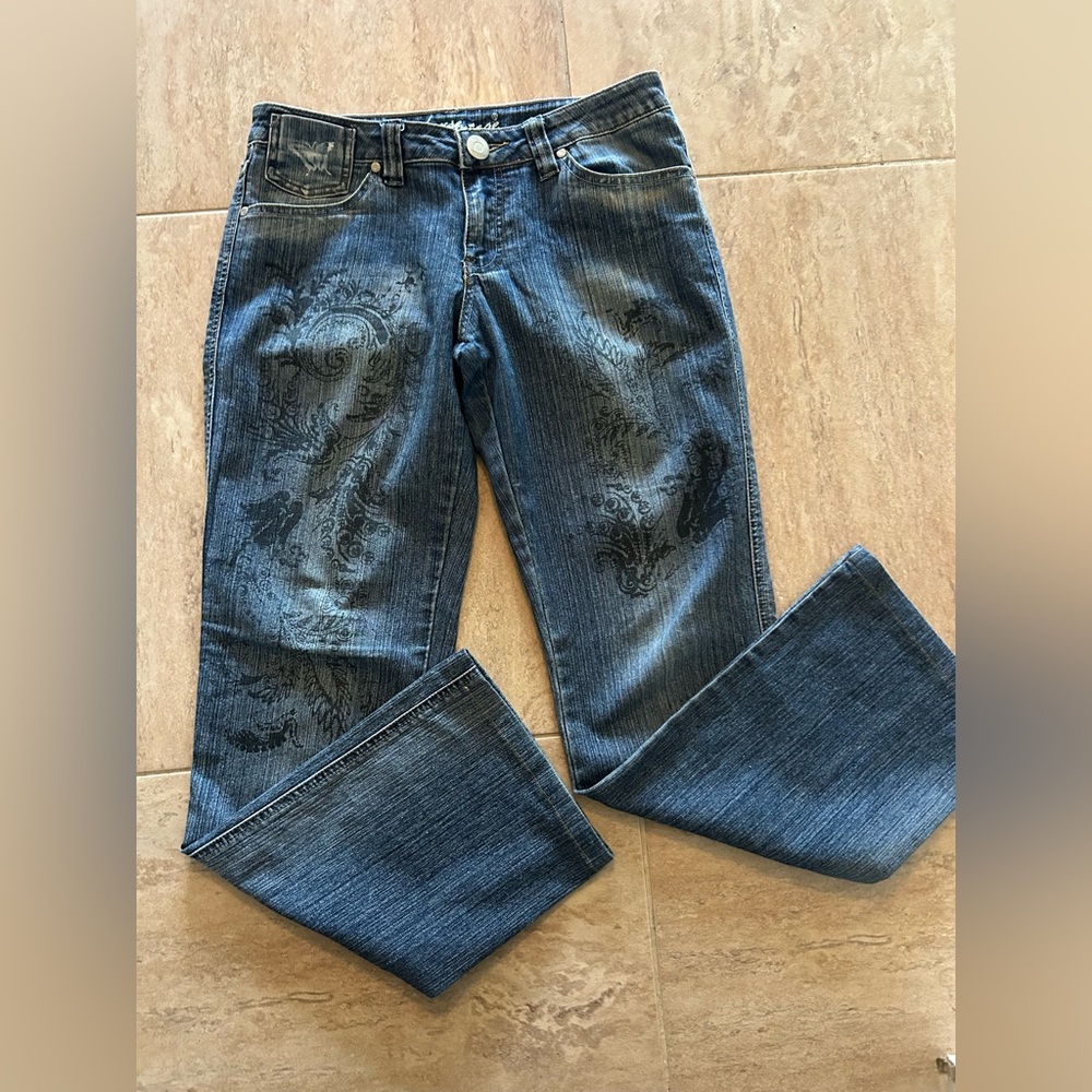 Funhouse Vintage Size 7 Women’s Blue Jeans with Graphics